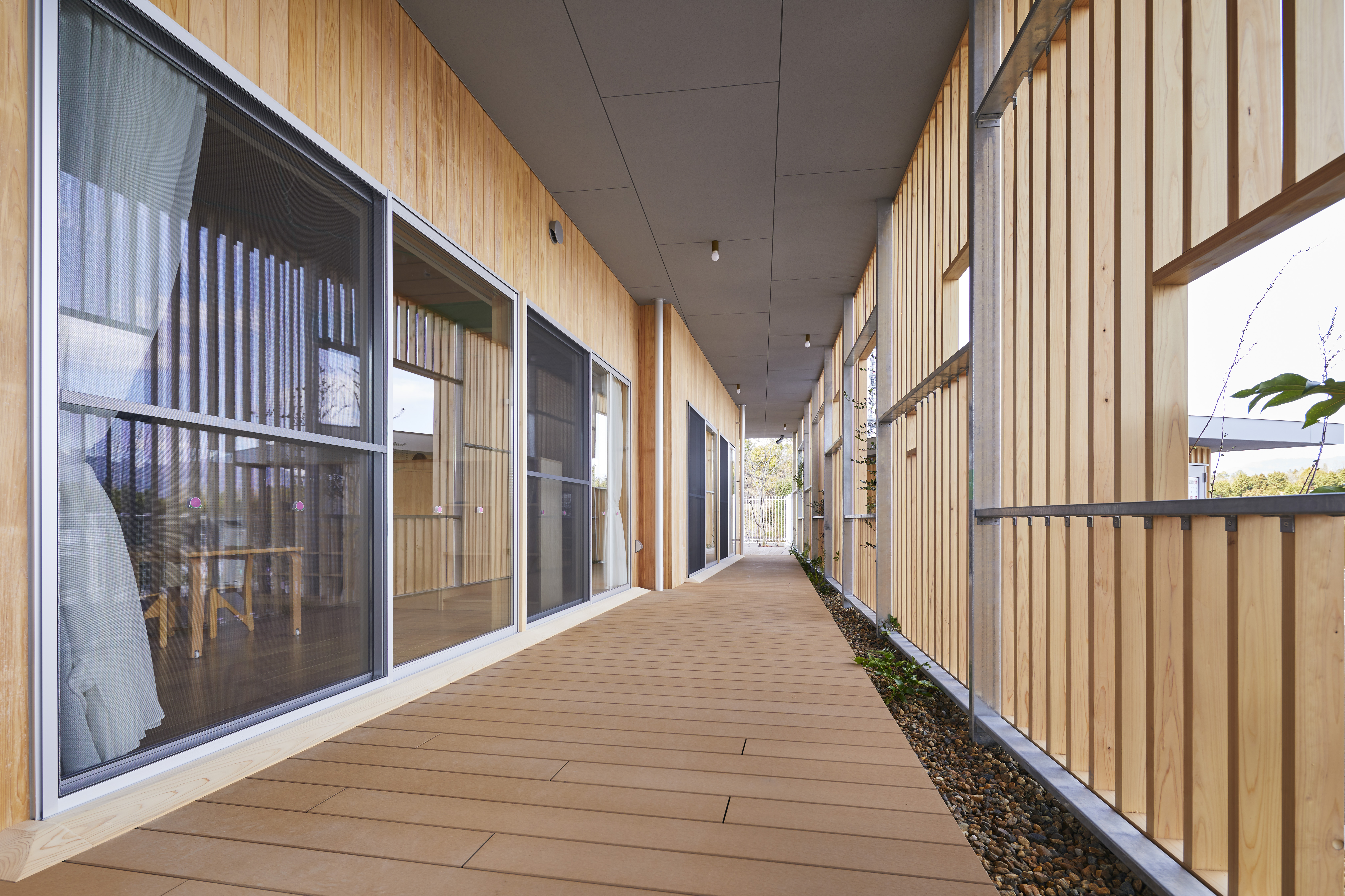 東和ほほえみ保育園 ベランダ